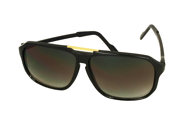 Sort solbrille til mænd i stort design