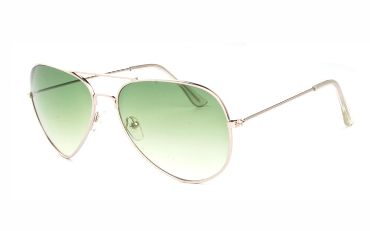 Metal aviator solbrille med grønne glas