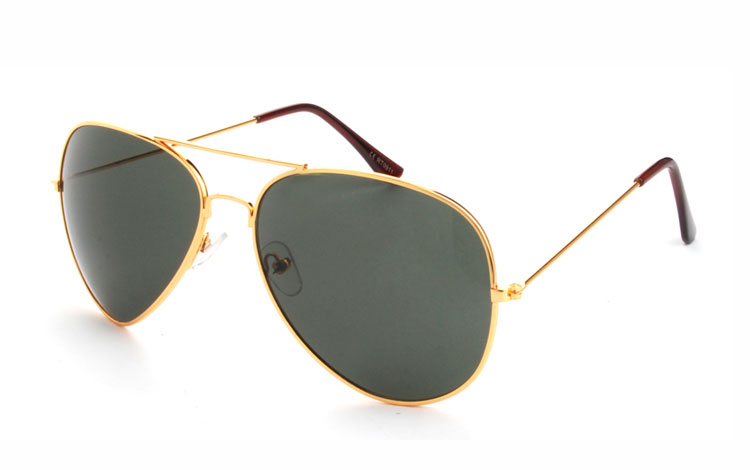 Guldfarvet aviator solbrille med grønlige glas - Design nr. 3477