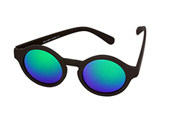Moderigtig solbrille i kraftigt design. Mat sort med spejlglas