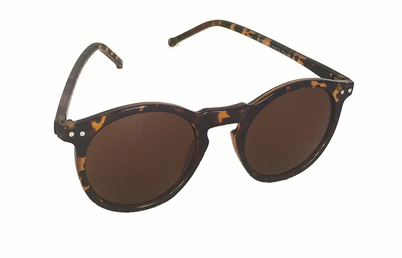 Rund mode solbrille med brunt glas.
