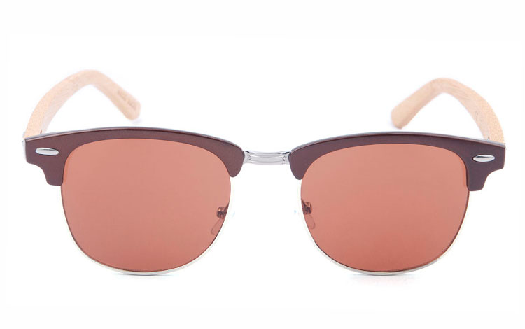 Brun solbrille med lyse bambusarme. Clubmaster design - sunlooper.dk - billede 2