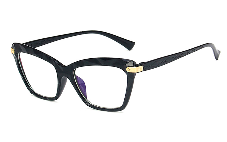 Sort cat-eye brille i mÃ¸nstret og indgraveret glas.