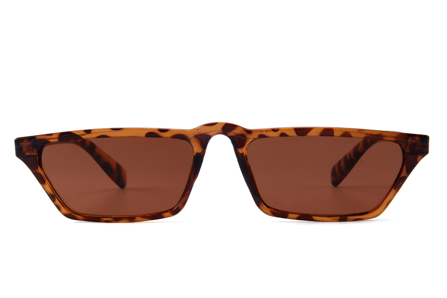 Smal og spids cateye solbrille i lyst tortoise stel med lysbrune glas - sunlooper.dk - billede 2