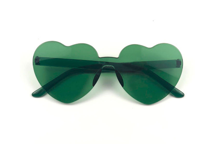 Grøn hjerte solbrille i fladt design