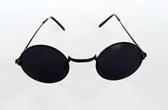 Børne solbrille i sort lennon design - Design nr. 3209
