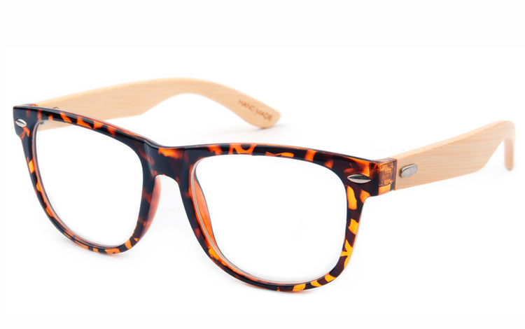 Brun wayfarer brille med klart glas og bambus stænger - Design nr. 3499