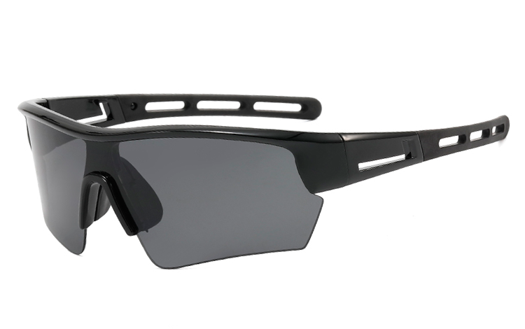 Sort, enkelt og rå hurtigbrille til sport eller fest - Design nr. 4504