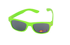 Billig børne solbrille i god kvalitet i neongrøn - Design nr. 1086
