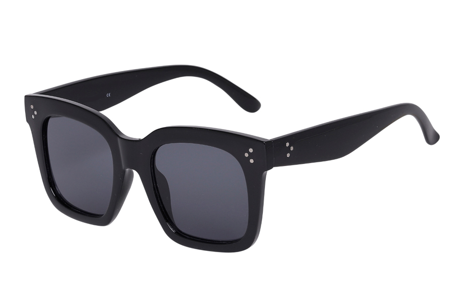 Mat sort solbrille i kraftigt firkantet design - Design nr. s3970